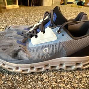 On Cloudstratus Men’s Running Shoes